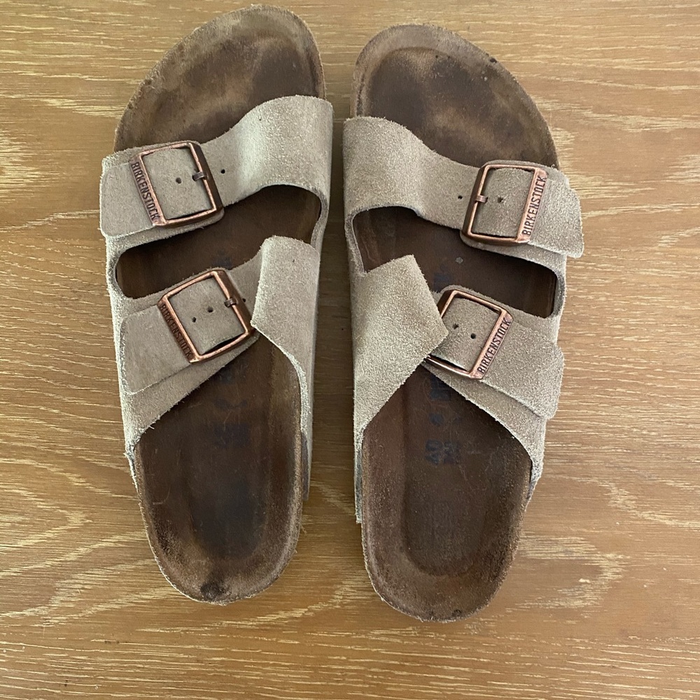 Birkenstock sandals. In good condition.